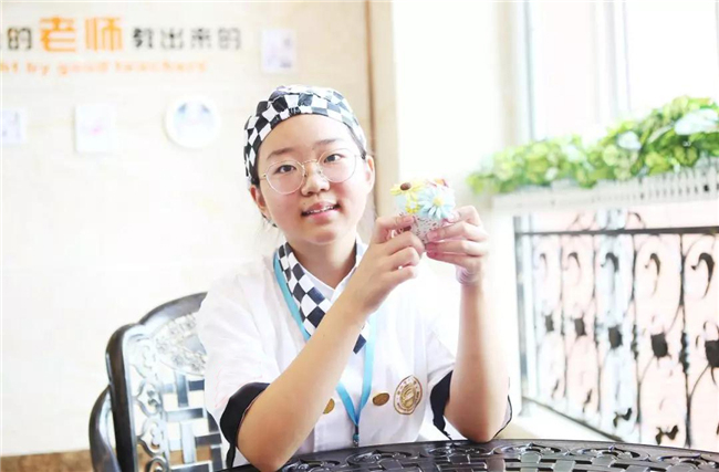 【新生故事】丁世玲:听说来这里学西点的女孩,运气都不会太差!