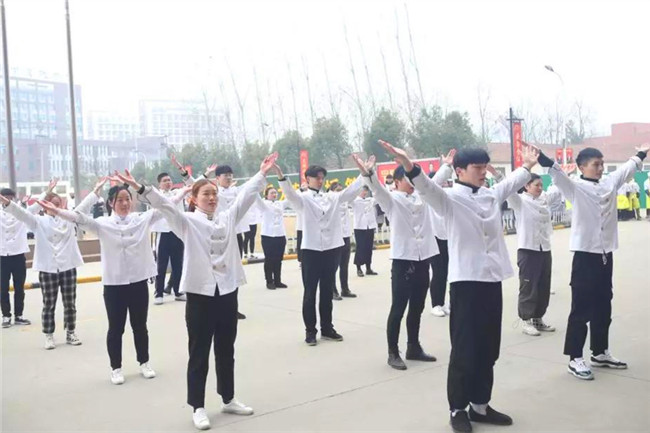 校园生活丰富多彩——我校校舞总决赛来袭