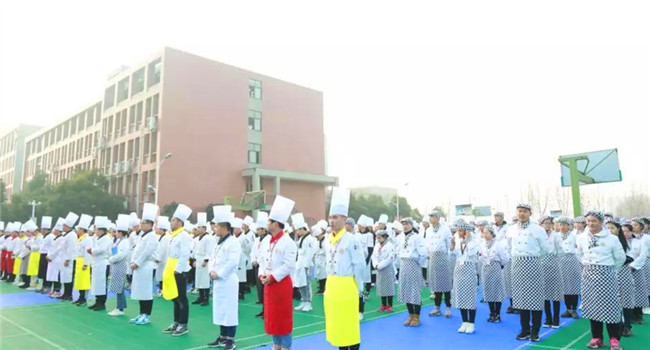 我校学生奖学金和励志奖学金发放仪式隆重举行