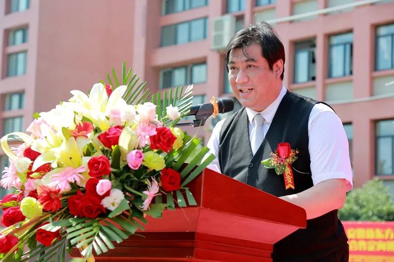 恭喜!安徽新东方32周年校庆暨名企助学金颁发活动圆满举行!